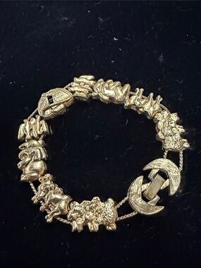 Vintage Noah’s Ark Figural Animal Bracelet Gold Tone Safety Chain